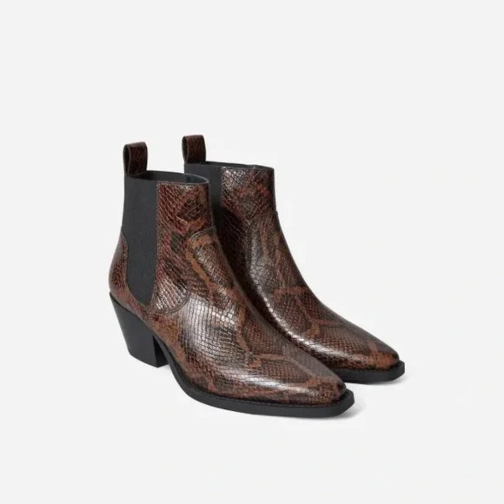 The Western Boot in Sankeskin